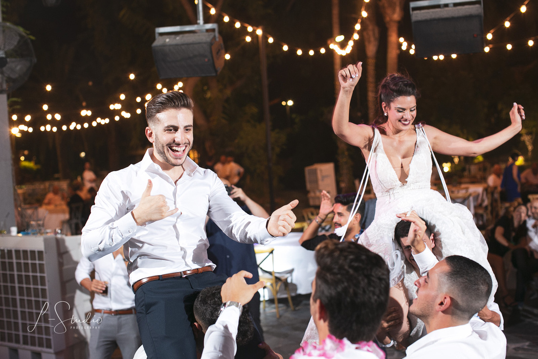 צילום החתונה של דור ומור בגן הארועים גן ורדים - ראשון לציון